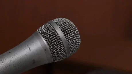testing a microphone

